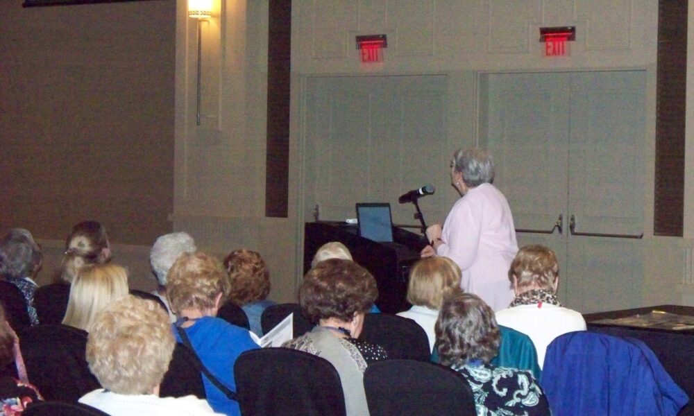 Cathy McKendrick presenting the Bess Bardens Seminar "Victorian Cemeteries"
